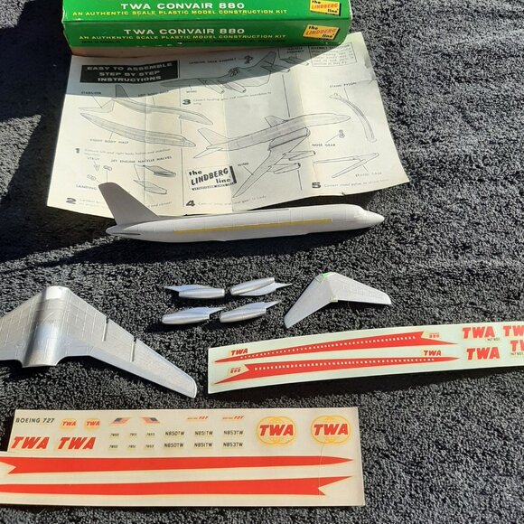 Lindberg 1:189 TWA Convair 880 Vintage 1966 Model Airplane Kit 409-75 - Picture 6 of 9